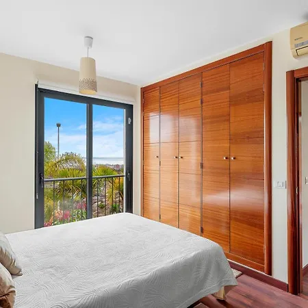 Felicia Vila Costa Adeje (Tenerife)